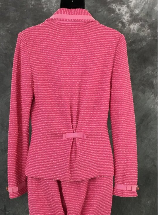 BEAUTIFUL St John couture knit pink multi jacket skirt suit size 2 - Picture 10 of 12